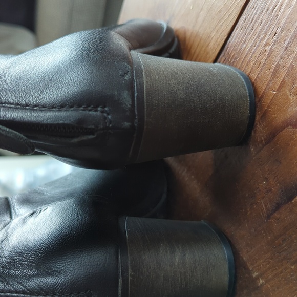 Clarks Block Heel Ankle Booties Size 6.5 - Picture 5 of 6